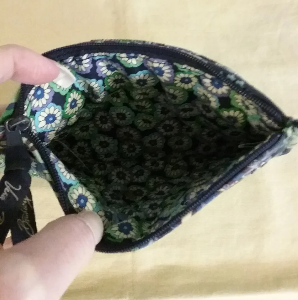 Vera Bradley Zippy Wallet - Picture 3 of 4
